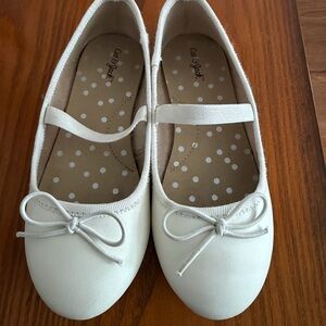 Cat & Jack Kids white Dress Shoes with Bow